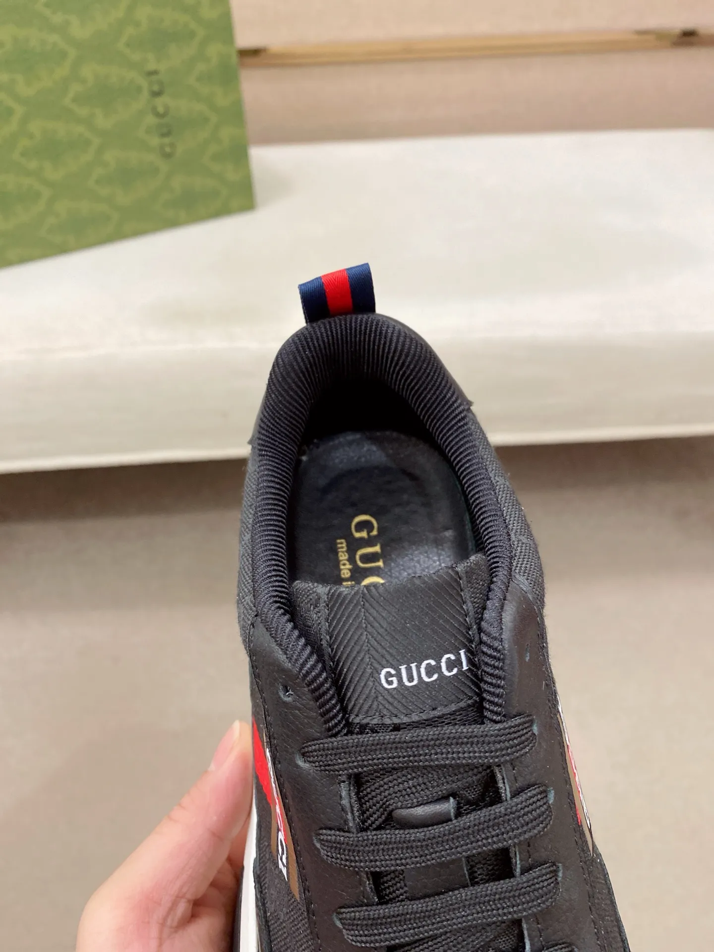 Men's men's shoes💰 462💰🇮🇹🇮🇹GUCCI🔍🔍new models are on sale at the same time at the counter. The uppers🇮🇹 are made of top-grain cowhide imported from Italy. Fully imported genuine leather lining 💪💪, completely 1⃣️ to 1⃣️ replica 🇮🇹💪💪, ⚠ sole: original sole provided by the original factory, exclusive movable molded sole super comfortable, ⚠ original factory follow-up, 🔍🔍 high quality, you can go in and out of the counter at will, welcome to compare⚠. Code number:38-44